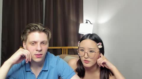 Sasha and Maria online show from March 2026 07:39:01 PM