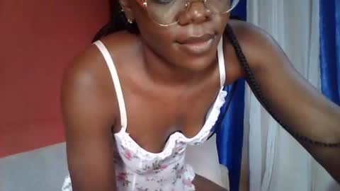 blossomcherry25 online show from April 2026 01:43:02 PM