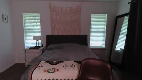 Sarah Zee online show from September 2025 05:27:01 PM