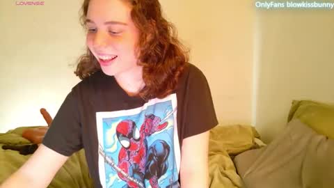 Blow Kiss Bunny online show from April 2026 04:06:02 AM