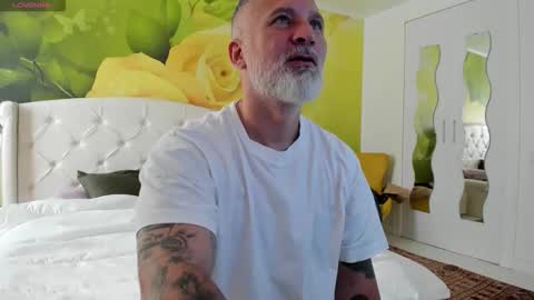 Nico online show from April 2026 06:52:01 AM