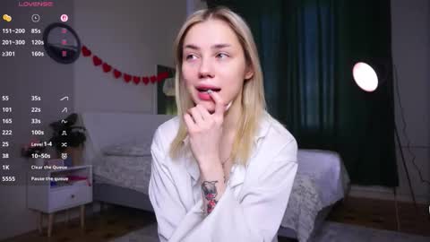 Adeline online show from March 2026 06:28:02 AM