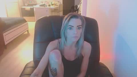 blue eyed foxxxx online show from March 2026 08:31:02 AM