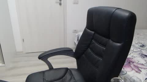 Juliet online show from January 2026 06:13:01 PM