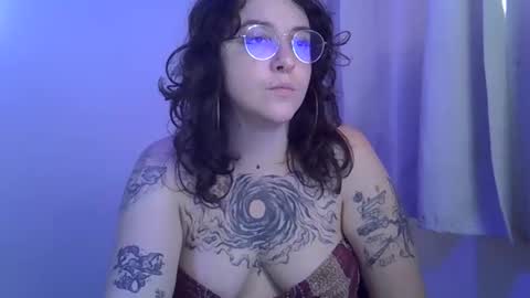 blue_liz online show from October 2025 06:27:02 PM