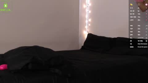 Blue online show from October 2025 05:57:01 PM