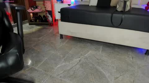 blue_tay1 online show from February 2026 12:12:01 PM