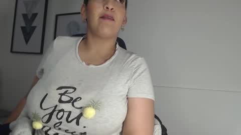 Snapshot of blue_water_cs chatting on September 2025 03:51:01 AM blue_water_cs online show from September 2025 03:51:01 AM