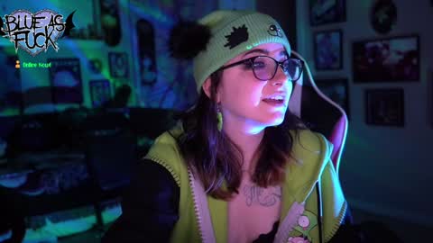 Snapshot of blueasfuck chatting on December 2024 12:41:01 AM Blue online show from December 2024 12:41:01 AM