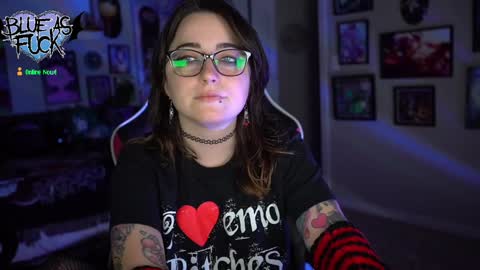 Snapshot of blueasfuck chatting on January 2025 12:53:02 AM Blue online show from January 2025 12:53:02 AM