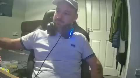 Snapshot of bluebirdflame1 chatting on December 2024 04:31:02 AM bluebirdflame1 online show from December 2024 04:31:02 AM