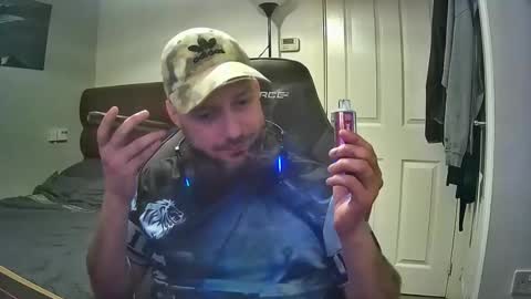 Snapshot of bluebirdflame1 chatting on February 2025 10:47:02 PM bluebirdflame1 online show from February 2025 10:47:02 PM