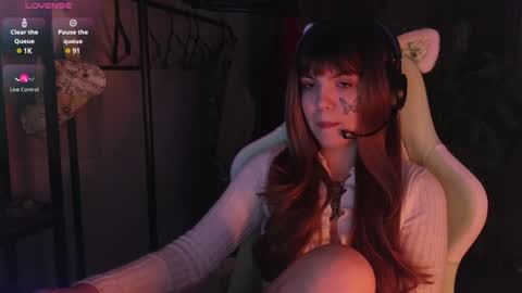 Snapshot of bluedweeb chatting on December 2024 05:48:01 AM Blue online show from December 2024 05:48:01 AM