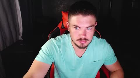 blueeyeboy0 online show from December 2024 07:25:02 PM