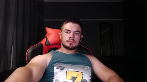 blueeyeboy0 online show from December 2024 07:22:01 PM