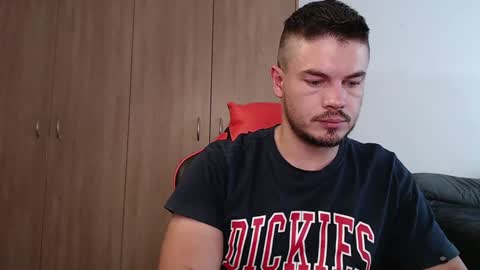 blueeyeboy0 online show from January 2025 12:37:01 PM