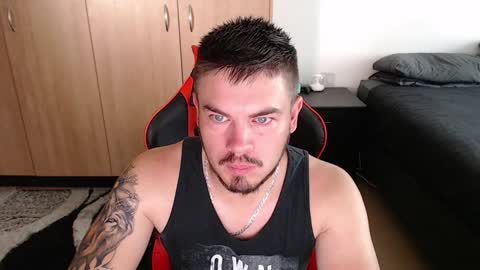 blueeyeboy0 online show from January 2025 06:00:01 AM