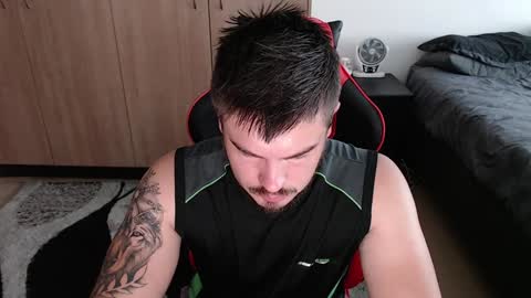 blueeyeboy0 online show from February 2025 12:00:01 PM