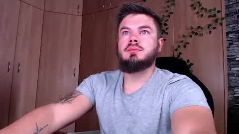 blueeyeboy0 online show from July 2026 08:10:01 AM