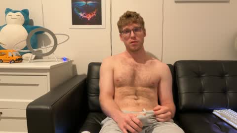 Snapshot of blueeyedtallguy chatting on December 2024 07:20:01 AM blueeyedtallguy online show from December 2024 07:20:01 AM