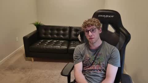 Snapshot of blueeyedtallguy chatting on September 2025 01:17:02 AM blueeyedtallguy online show from September 2025 01:17:02 AM