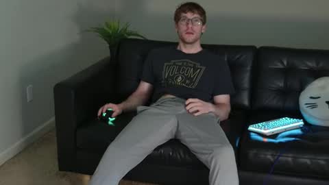 Snapshot of blueeyedtallguy chatting on September 2025 04:40:02 PM blueeyedtallguy online show from September 2025 04:40:02 PM