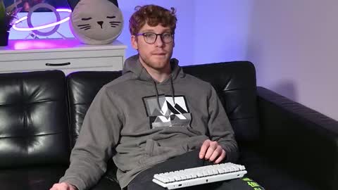 Snapshot of blueeyedtallguy chatting on November 2025 11:49:02 PM blueeyedtallguy online show from November 2025 11:49:02 PM