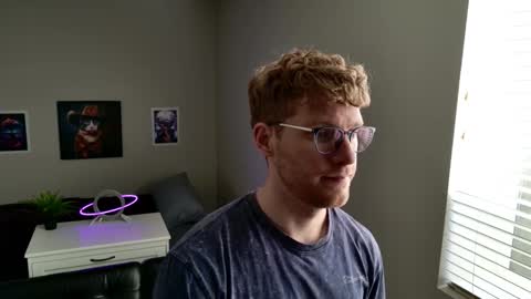 Snapshot of blueeyedtallguy chatting on February 2026 09:09:02 PM blueeyedtallguy online show from February 2026 09:09:02 PM