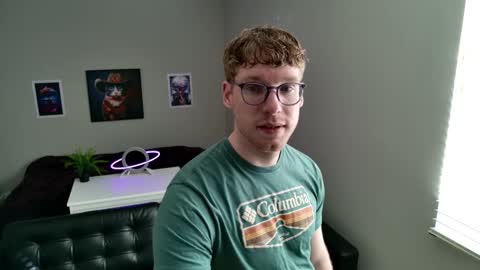 Snapshot of blueeyedtallguy chatting on February 2026 09:47:02 PM blueeyedtallguy online show from February 2026 09:47:02 PM