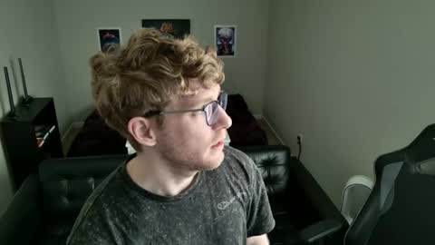 Snapshot of blueeyedtallguy chatting on March 2026 09:19:02 PM blueeyedtallguy online show from March 2026 09:19:02 PM