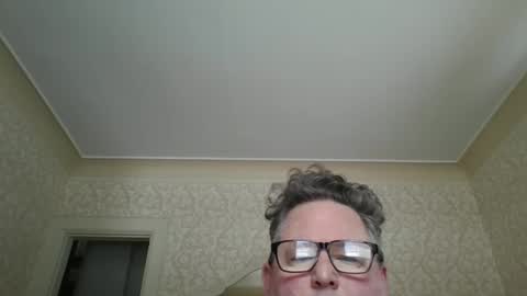 bluemoose70 online show from December 2024 03:22:01 PM