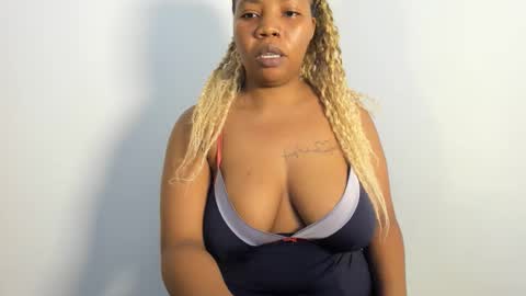 Snapshot of blueyivy chatting on April 2026 09:15:01 AM Babygirl online show from April 2026 09:15:01 AM