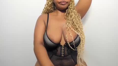 Snapshot of blueyivy chatting on April 2026 07:15:02 AM Babygirl online show from April 2026 07:15:02 AM