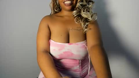 Snapshot of blueyivy chatting on May 2026 09:14:01 AM Babygirl online show from May 2026 09:14:01 AM