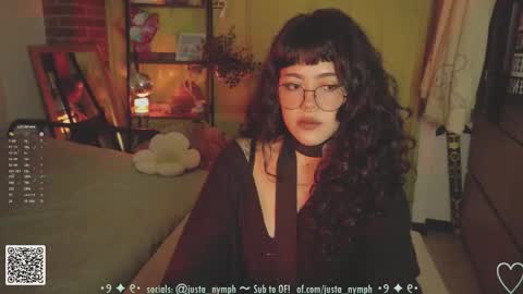 Snapshot of blushing_nymph chatting on January 2026 02:15:01 AM Im Nym Justa nymph on twitter and IG online show from January 2026 02:15:01 AM