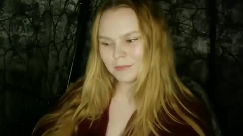 blushing_star online show from October 2025 04:37:01 PM