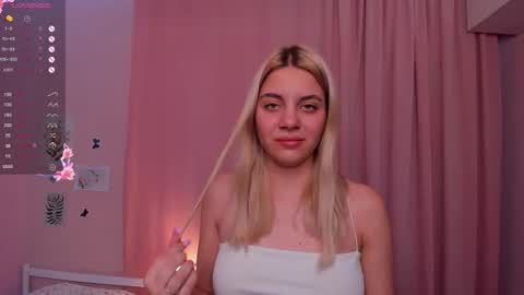 Chloe online show from September 2025 03:11:02 PM