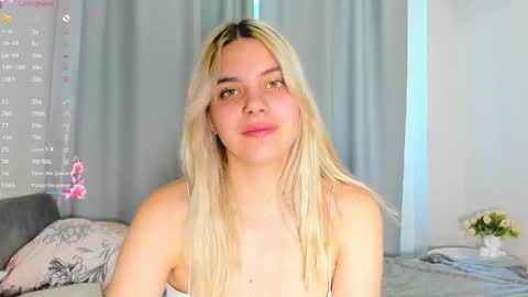 Chloe online show from October 2025 06:44:01 AM