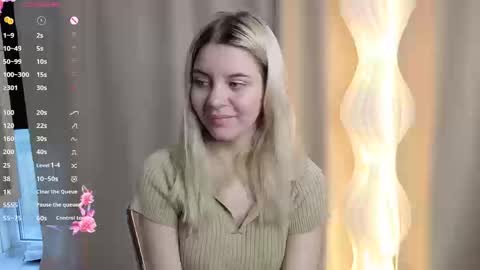 Chloe online show from October 2025 06:16:02 AM