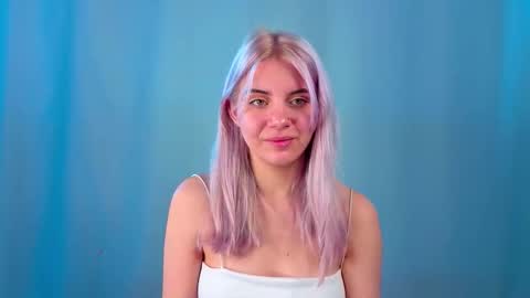 Chloe online show from October 2025 06:23:02 AM