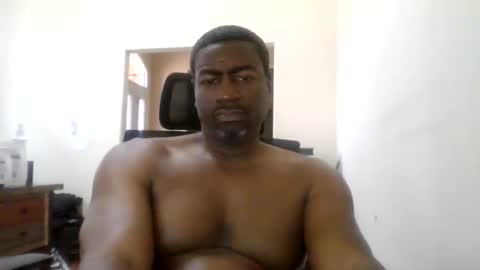 bluuthunder1914 online show from June 2026 05:24:02 PM