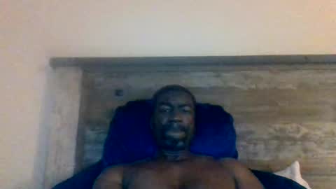 bluuthunder1914 online show from August 2026 09:01:02 AM