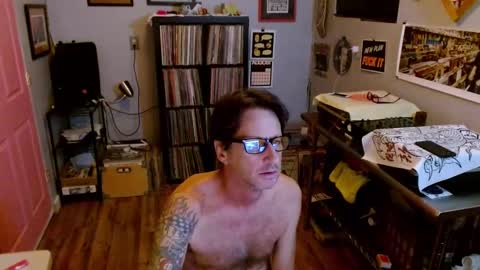 Snapshot of bnczuperzexy chatting on September 2025 09:20:01 AM ZuperZexyZounds online show from September 2025 09:20:01 AM