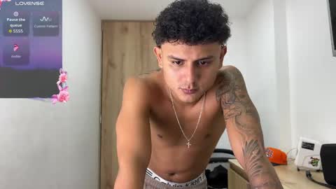 Bob  INDEPENDENT MODEL online show from May 2026 12:52:02 AM