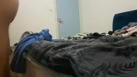 bobby_00x00 online show from March 2026 06:25:02 AM