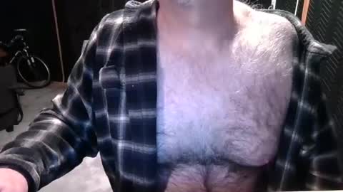 Snapshot of bobbyhill27b chatting on February 2025 03:20:01 AM BobbyHill27b online show from February 2025 03:20:01 AM