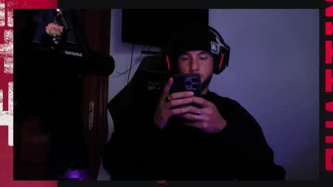 Snapshot of bodyking69 chatting on January 2025 12:04:02 AM bodyking69 online show from January 2025 12:04:02 AM