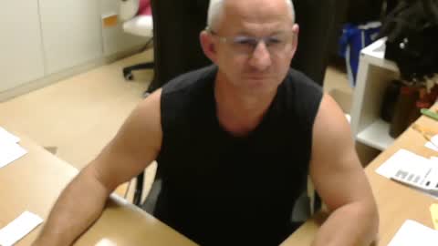 Snapshot of bodymen1 chatting on September 2025 08:12:02 PM bodymen1 online show from September 2025 08:12:02 PM
