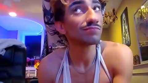 Snapshot of bodyyattiyatti chatting on November 2025 07:55:02 AM Sailorartemis online show from November 2025 07:55:02 AM