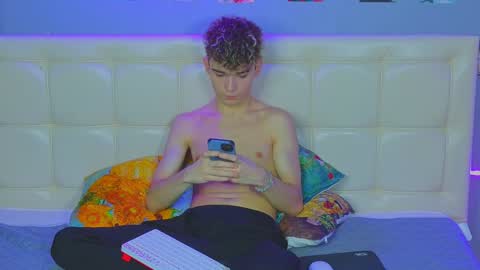 Snapshot of boicute chatting on January 2025 09:58:01 PM ALEXPVT IS OPEN online show from January 2025 09:58:01 PM